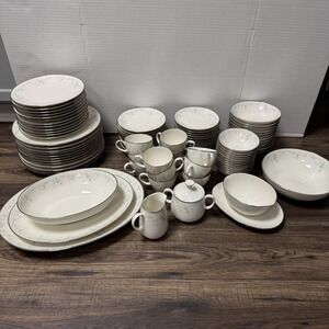 Noritake Ivory China Sarita #7006 Made In Japan 93 Piece Set Floral